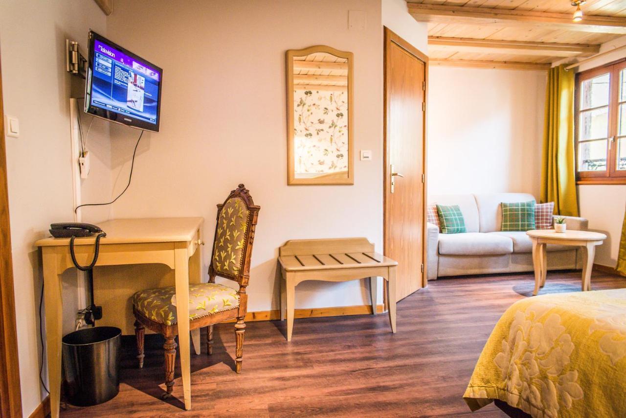 Hotel Au Lion รีโบวิลเล ภายนอก รูปภาพ